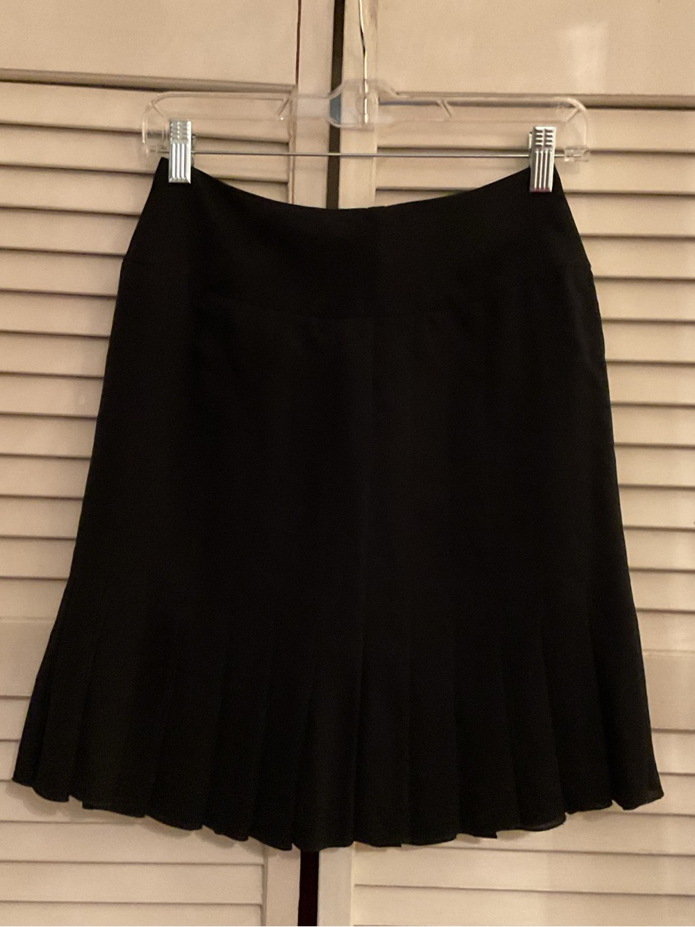 Jones New York Black Pleated Hem Skirt